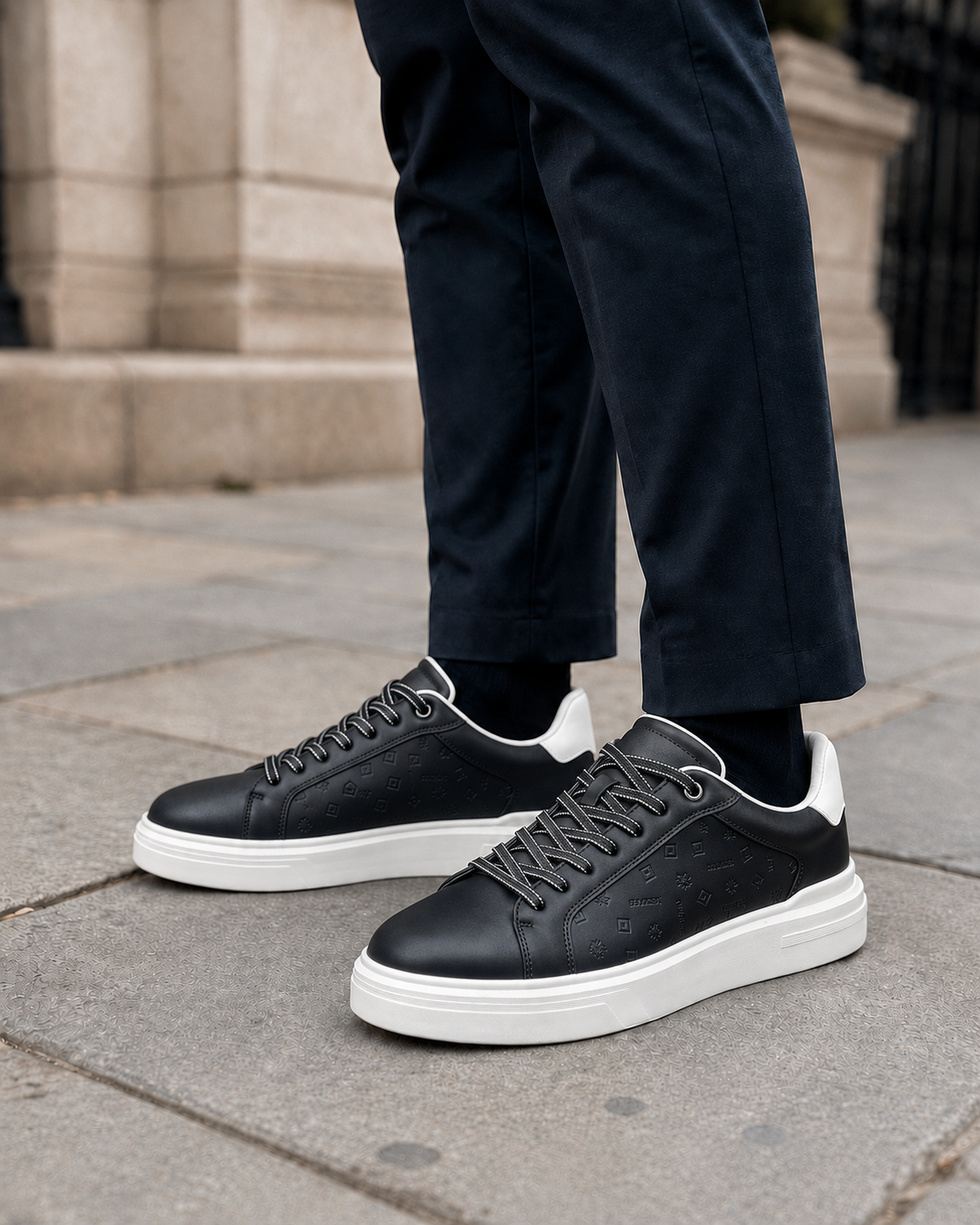DECARSDZ TRAINERS